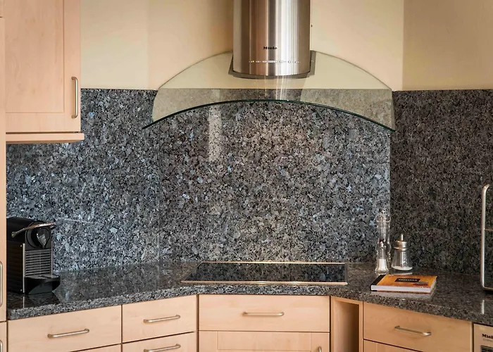 Апартаменты Sunshine Зас-Фе